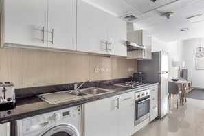 Fridge, microwave, oven, stovetop