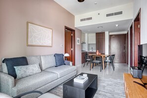 Fernseher, Stereoanlage