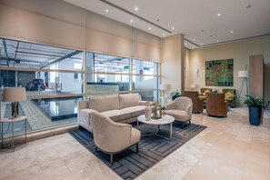 Interior - Blueground | Dubai Marina, pool, nr The Walk (Dubai)