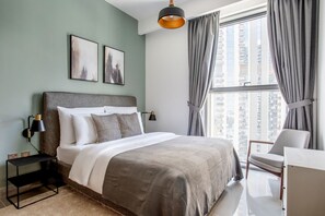 2 bedrooms, iron/ironing board, WiFi, bed sheets - Blueground | Dubai Creek Harbour, pool, nr Canal (Dubai)