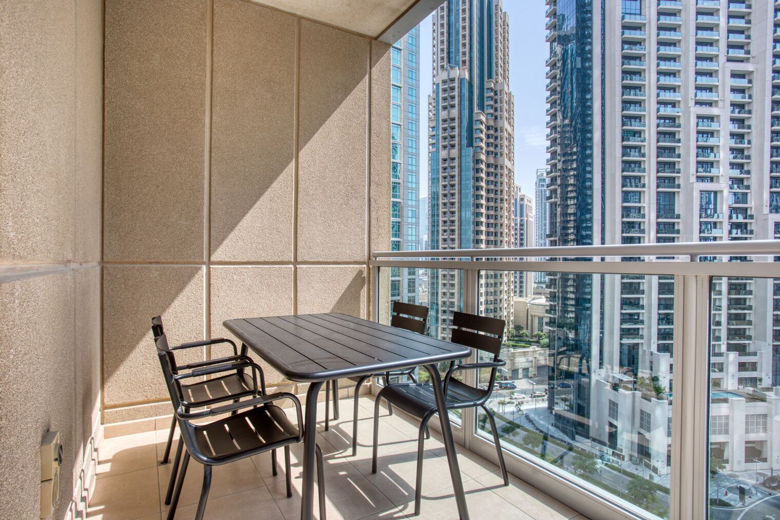 屋外ダイニングエリア