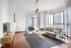 Fernseher, Stereoanlage