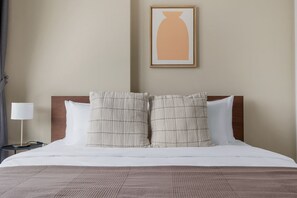 Bügeleisen/Bügelbrett, WLAN, Bettwäsche