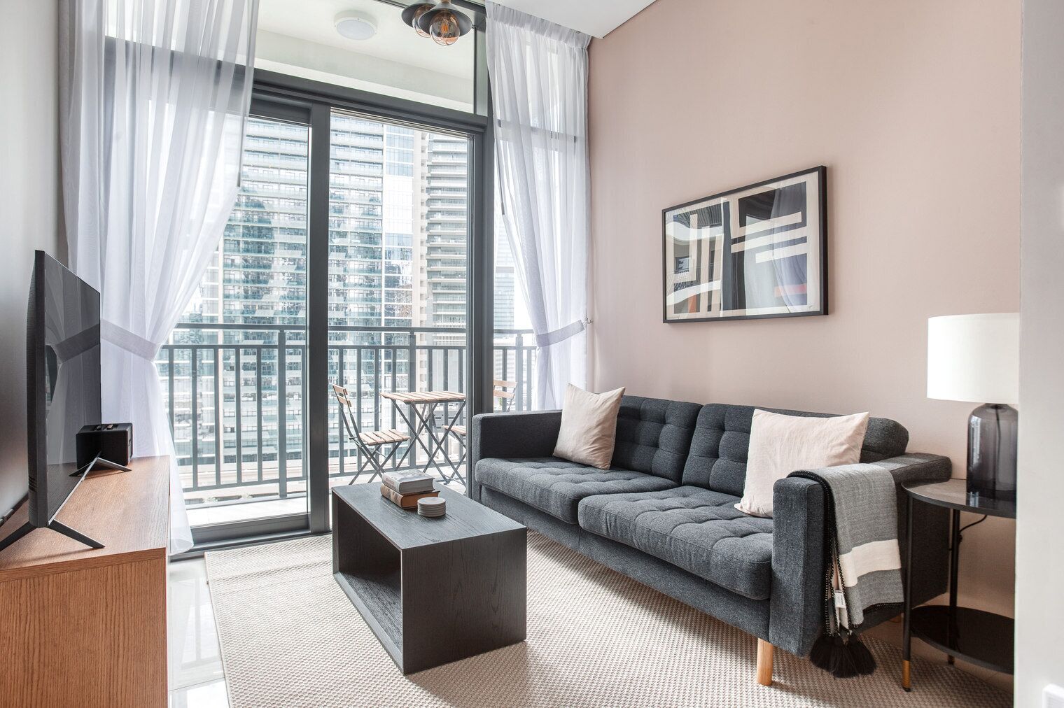 Televisión y estéreo 