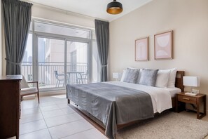 Iron/ironing board, WiFi, bed sheets - Blueground | Downtown Dubai, pool, nr Burj Khalifa (Dubai)