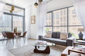 TV, stereo - Blueground | Old Town, pool, nr Downtown (Dubai)