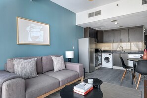 Télévision, chaîne hi-fi