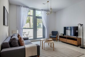 Fernseher, Stereoanlage