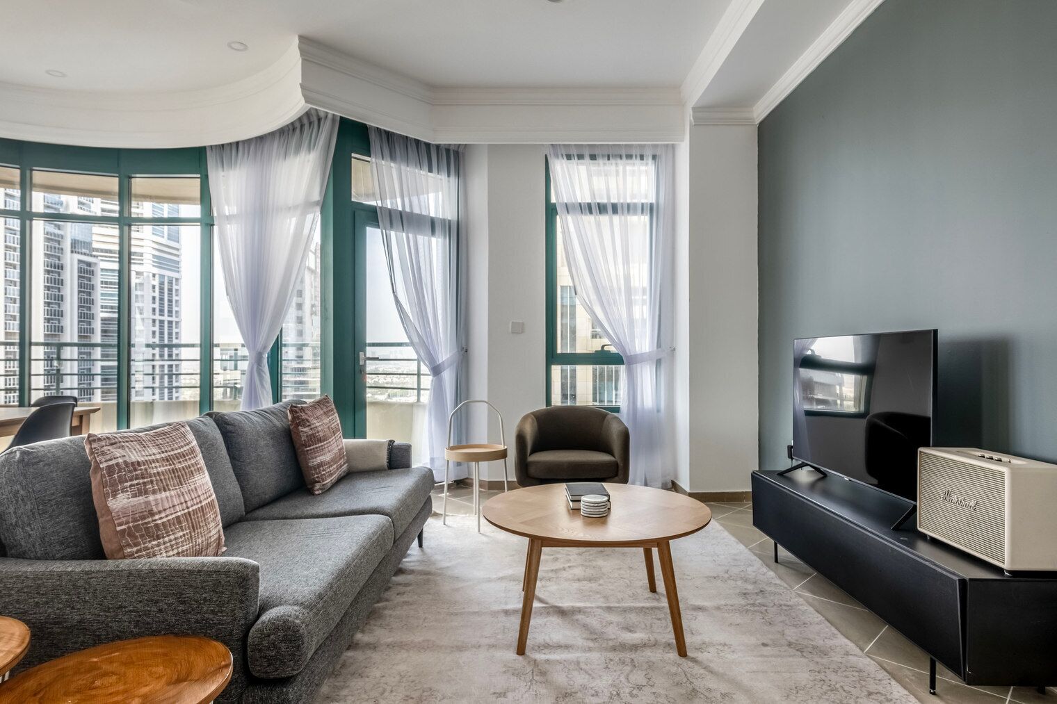 Fernseher, Stereoanlage