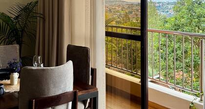 Stylish 2BR w/ Balcony & Fast Wi-Fi, City Views