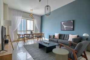 TV, stereo - Blueground | JLT, shared pool, nr Marina (Dubai)