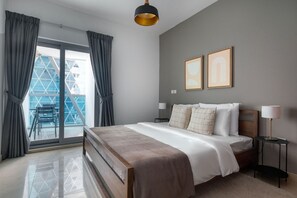 Iron/ironing board, WiFi, bed sheets - Blueground | DIFC, shared pool, nr Dubai Mall (Dubai)