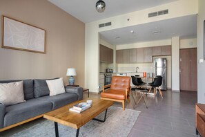 Fernseher, Stereoanlage