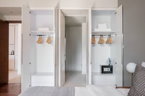 Strykejern/-brett, wi-fi og sengetøy