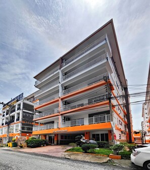 Mặt tiền nơi lưu trú