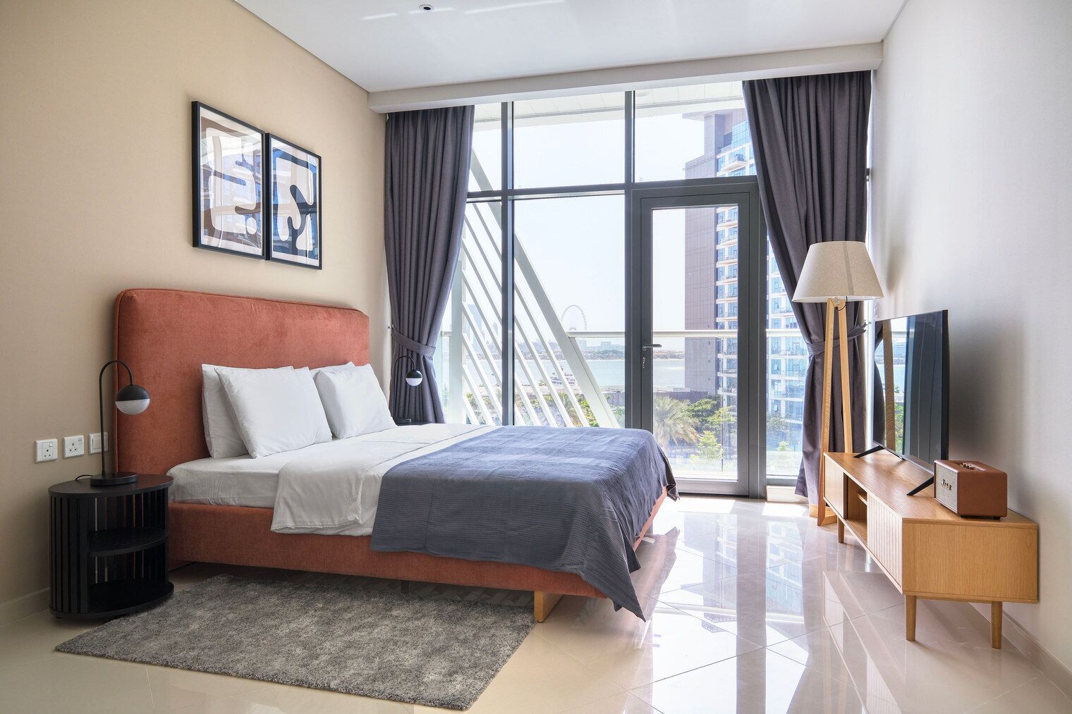 Strykejern/-brett, wi-fi og sengetøy