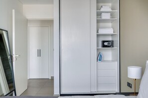 Strykejern/-brett, wi-fi og sengetøy