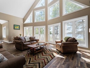 TV, fireplace, offices