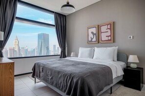 Iron/ironing board, WiFi, bed sheets - Blueground | DIFC, pool, nr Dubai Mall (Dubai)