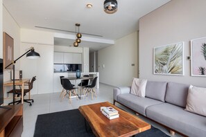 Télévision, chaîne hi-fi