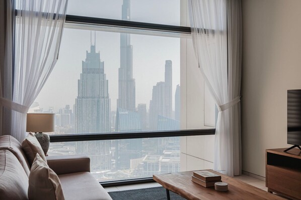 Télévision, chaîne hi-fi