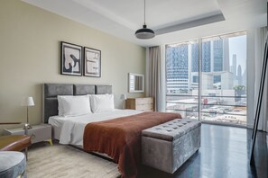 Iron/ironing board, WiFi, bed sheets - Blueground | DIFC, pool, nr Dubai Mall (Dubai)