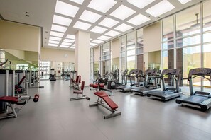 Fitness facility - Blueground | DIFC, pool, nr Dubai Mall (Dubai)