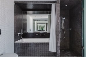 Hårføner og håndklær