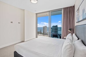 14th Floor 1 Bedroom Ocean View Aparment | 1 bedroom, individually furnished, iron/ironing board, cots/infant beds