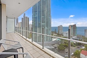 14th Floor 1 Bedroom Ocean View Aparment | Balcon