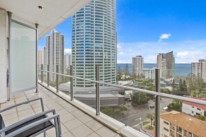 10th Floor 1 Bedroom Ocean View Apartment | Balcony