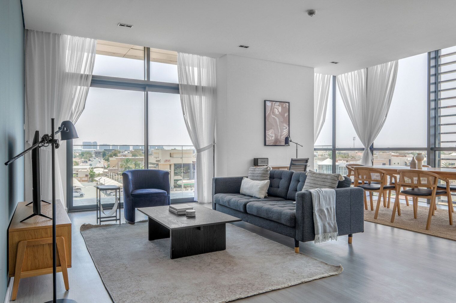 Télévision, chaîne hi-fi