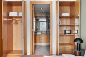 Strykejern/-brett, wi-fi og sengetøy