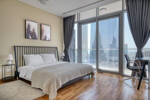 Iron/ironing board, WiFi, bed sheets - Blueground | DIFC, pool, nr Dubai Aquarium (Dubai)