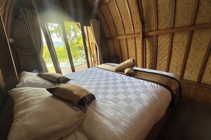 Desk, soundproofing, free WiFi, bed sheets - Nirwana Kintamani (Kintamani)