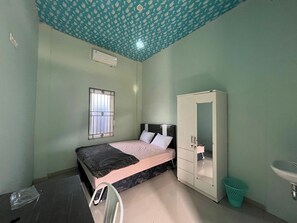 Deluxe Room | In-room safe, desk, free WiFi