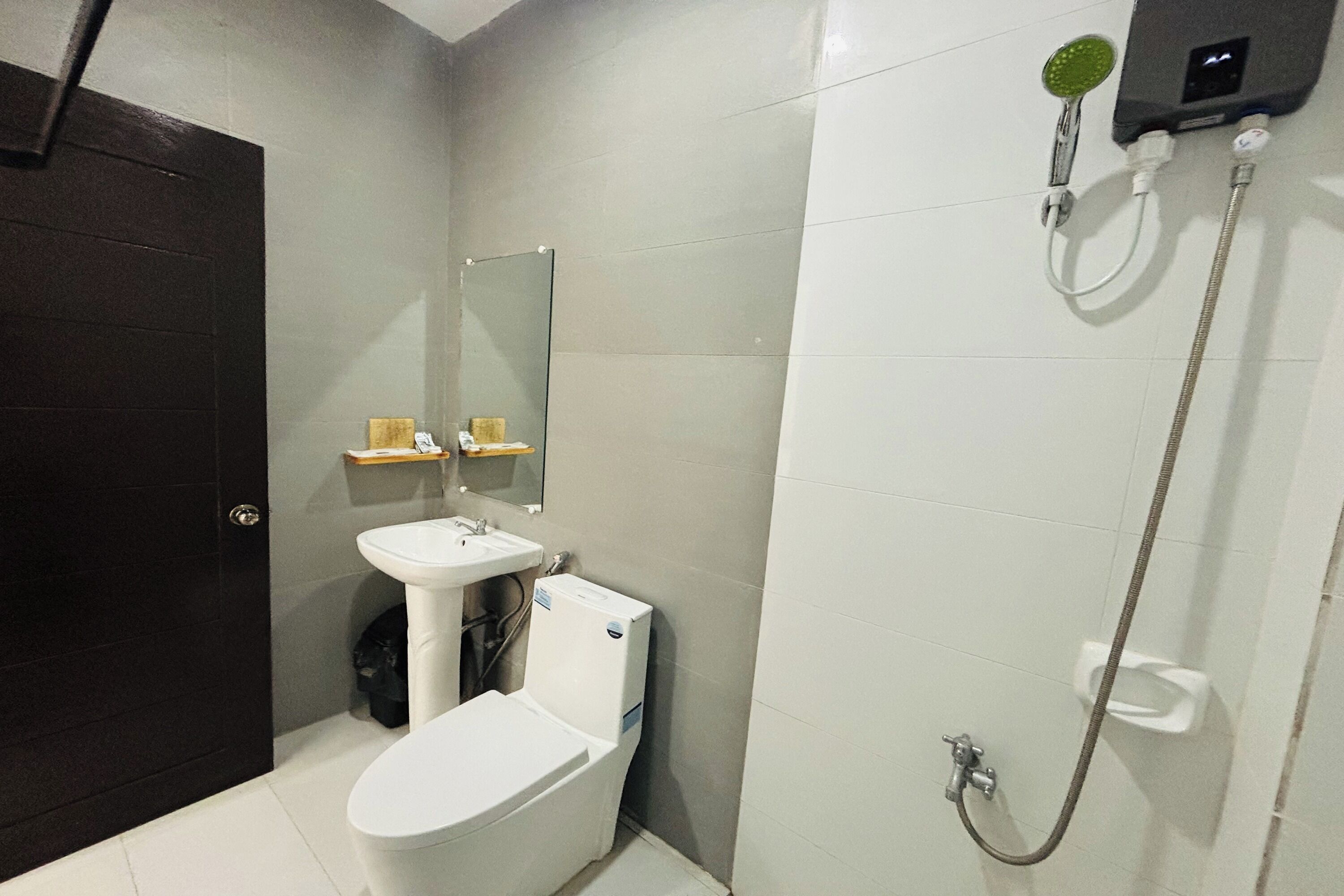 Habitación familiar | Baño | Ducha y cabezal de ducha tipo lluvia