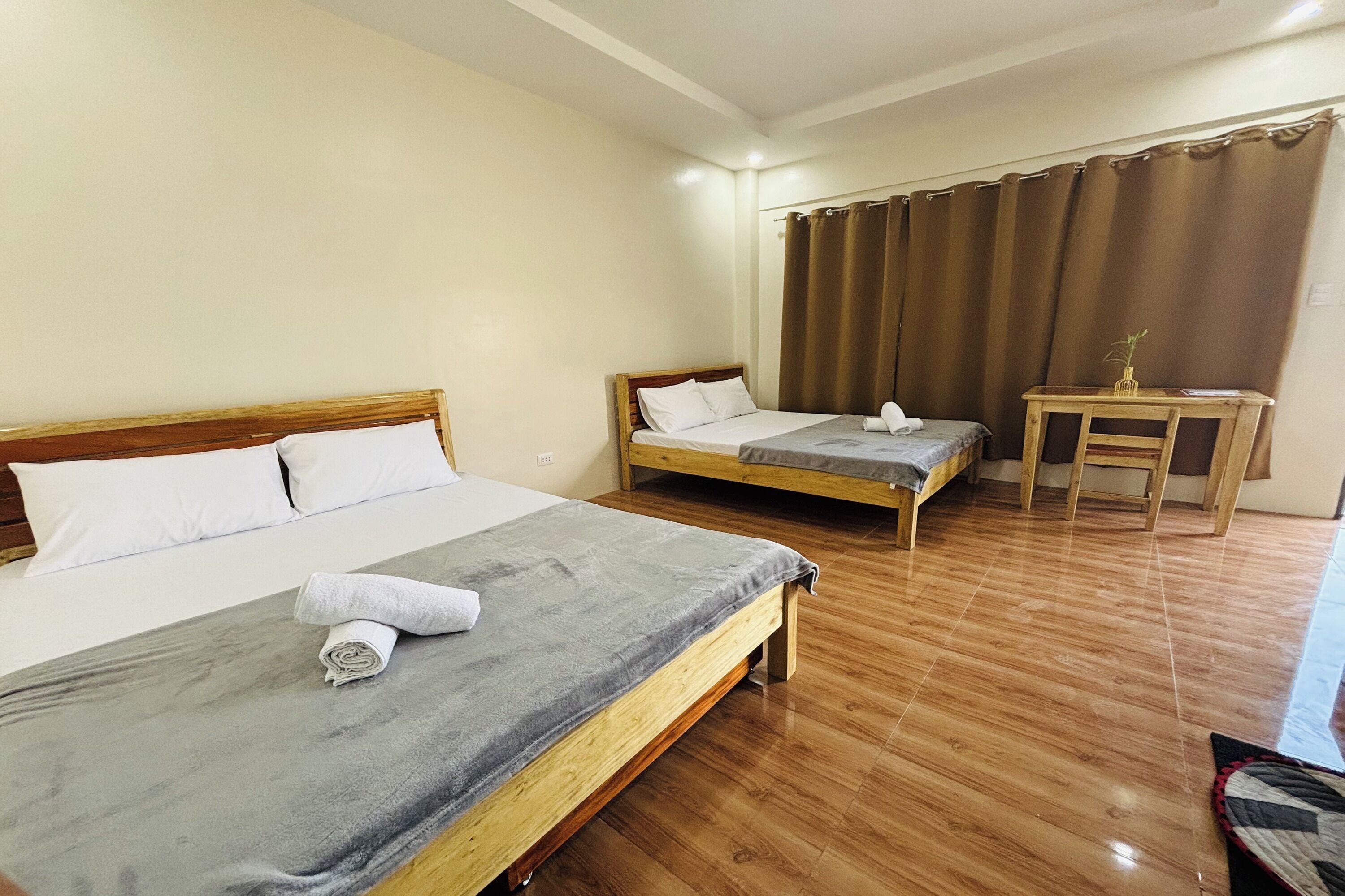 Free WiFi, bed sheets