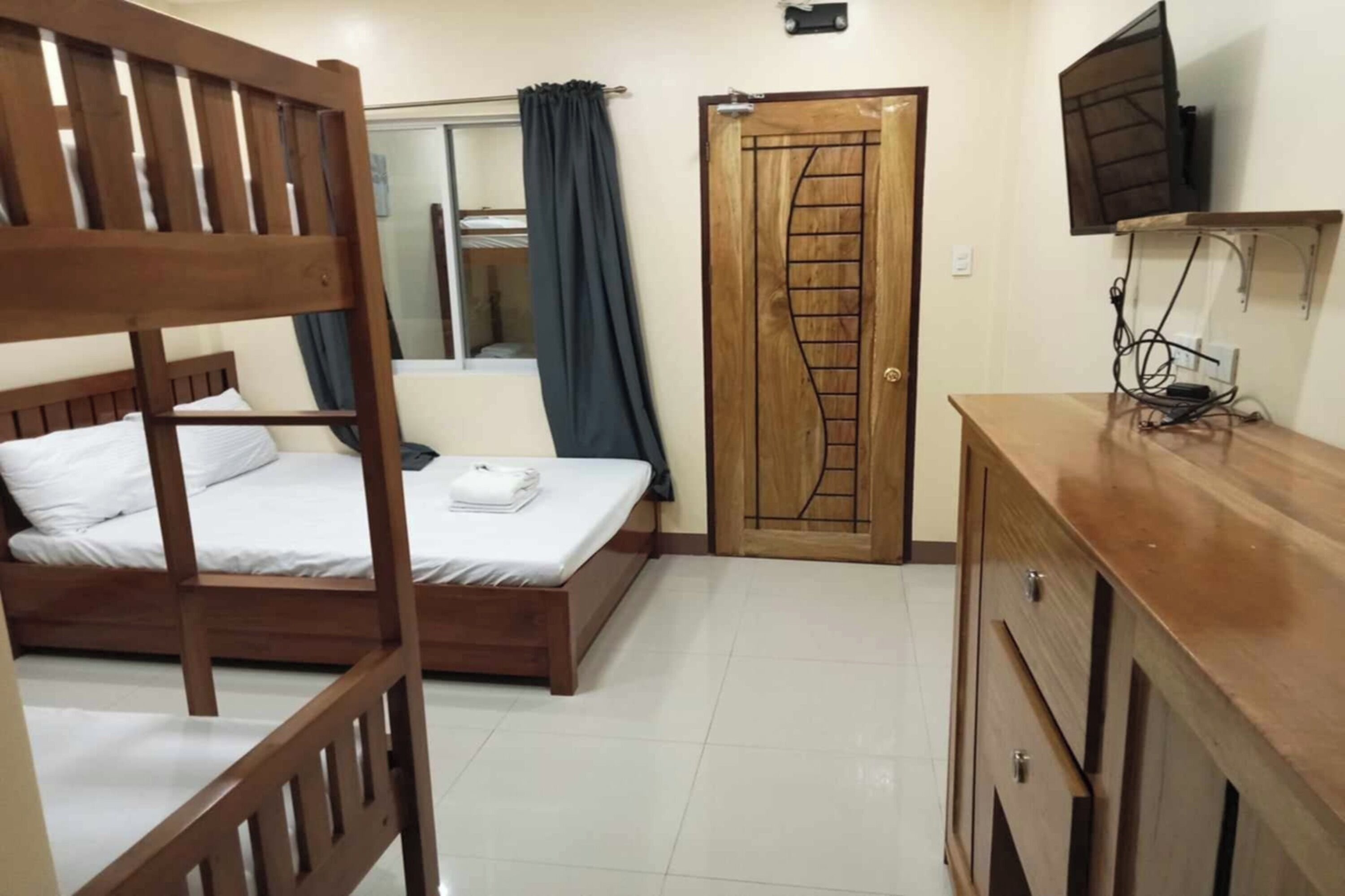 Desk, rollaway beds, free WiFi, bed sheets