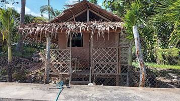 Double Room | Desk, free WiFi, bed sheets