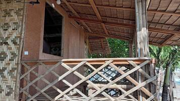 Double Room | Desk, free WiFi, bed sheets