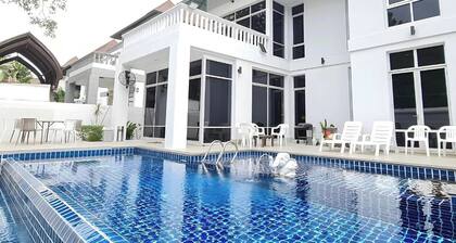 Bm Pool Villa Pattaya