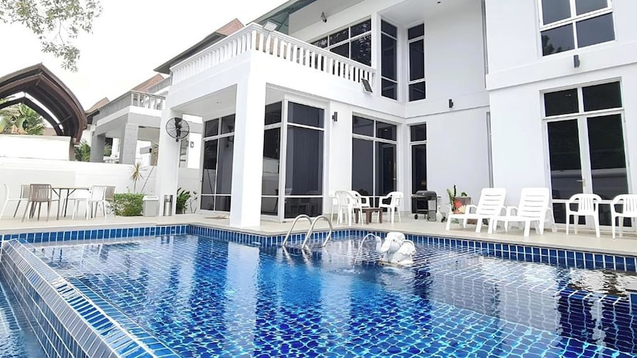 Bm Pool Villa Pattaya