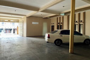 Aparcamiento sin asistencia gratuito