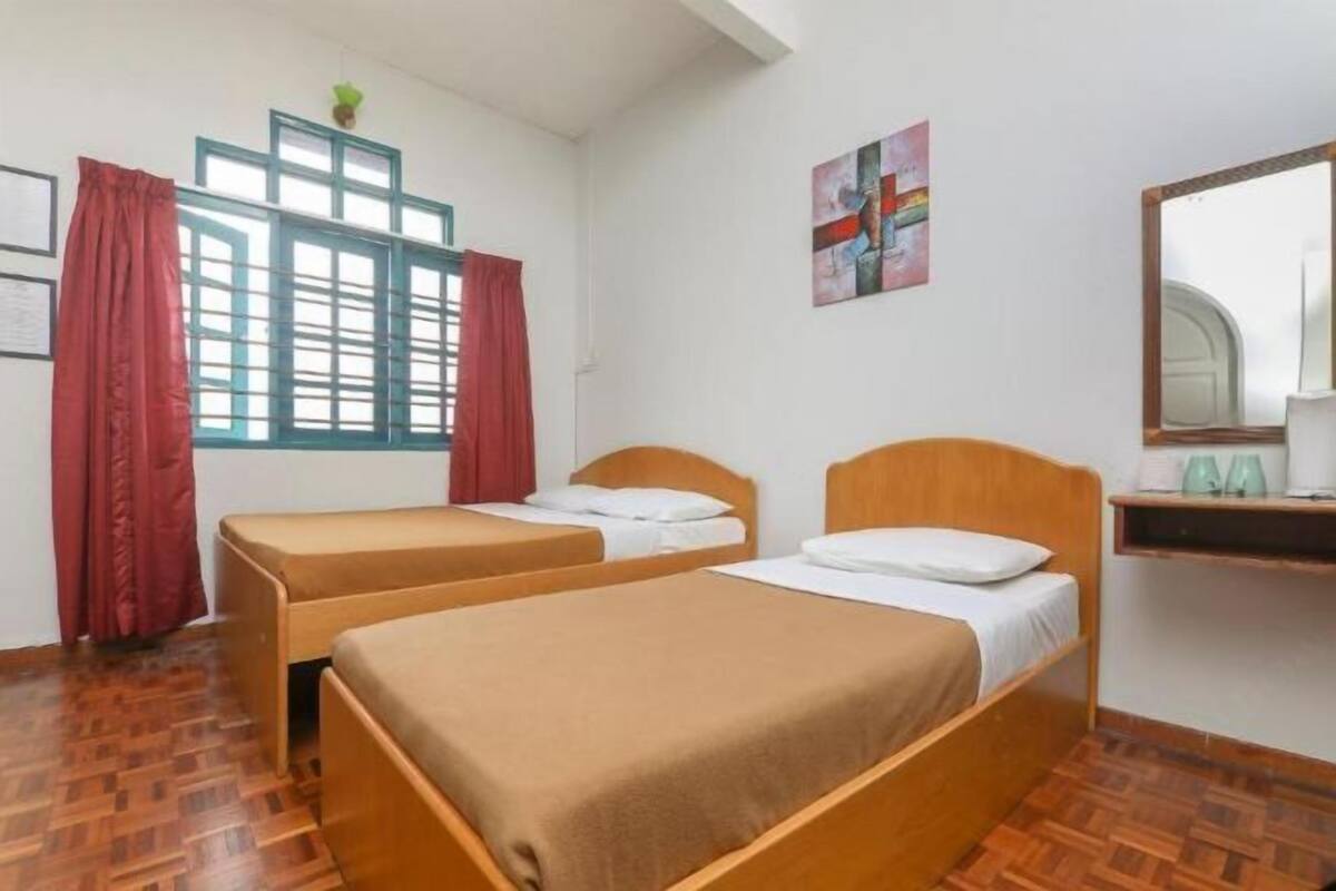 Desk, free WiFi, bed sheets