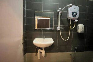 Ducha y cabezal de ducha tipo lluvia