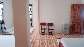 Family Room | Free WiFi, bed sheets