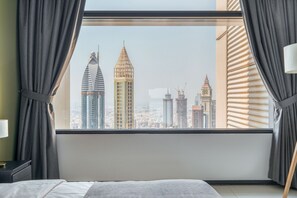 Iron/ironing board, WiFi, bed sheets - Blueground | DIFC, pool, nr City Walk (Dubai)