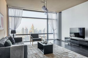 TV, stereo - Blueground | DIFC, pool, nr City Walk (Dubai)