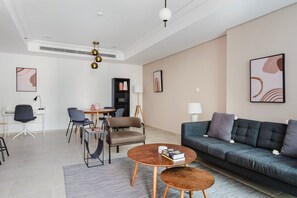 Fernseher, Stereoanlage